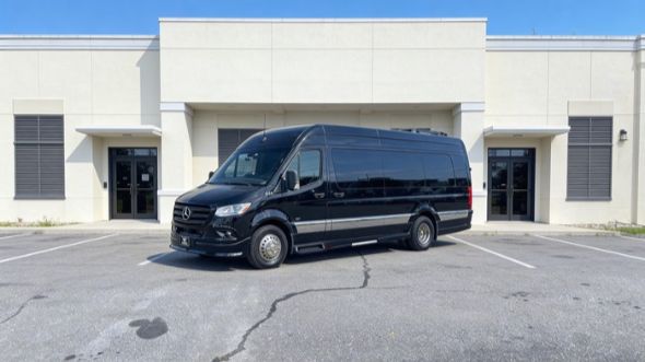 arlington 15 passenger sprinter van