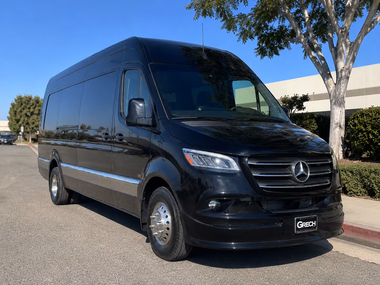 find the perfect transportation for your next wedding 4